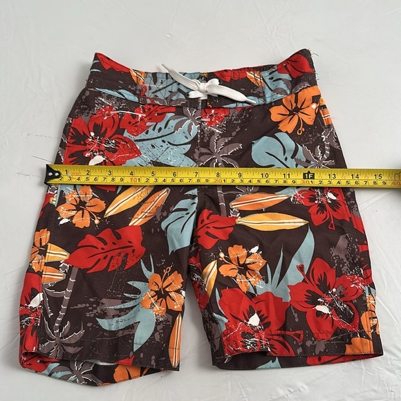 Gymboree multicolor Hawaiian print board short style swim trunks - Picture 4 of 7